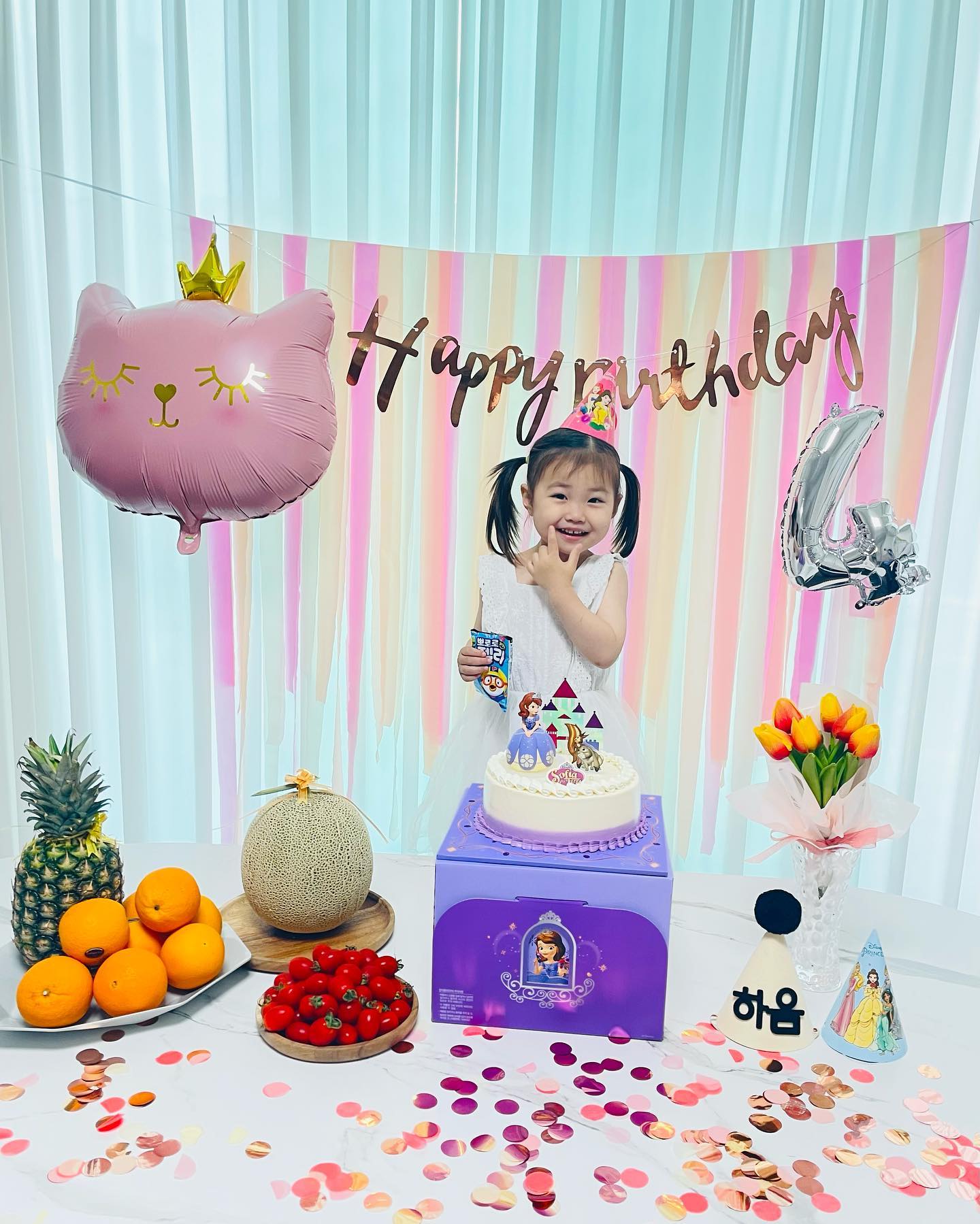 하느님의 마음을 닮은

우리 두찌공주👑하음이

생일축하해🎂

#오늘더사랑해💓💓💓하음아
#눈에넣어도안아픈내새꾸
#고양이를너무좋아하는네쨜짱꾸