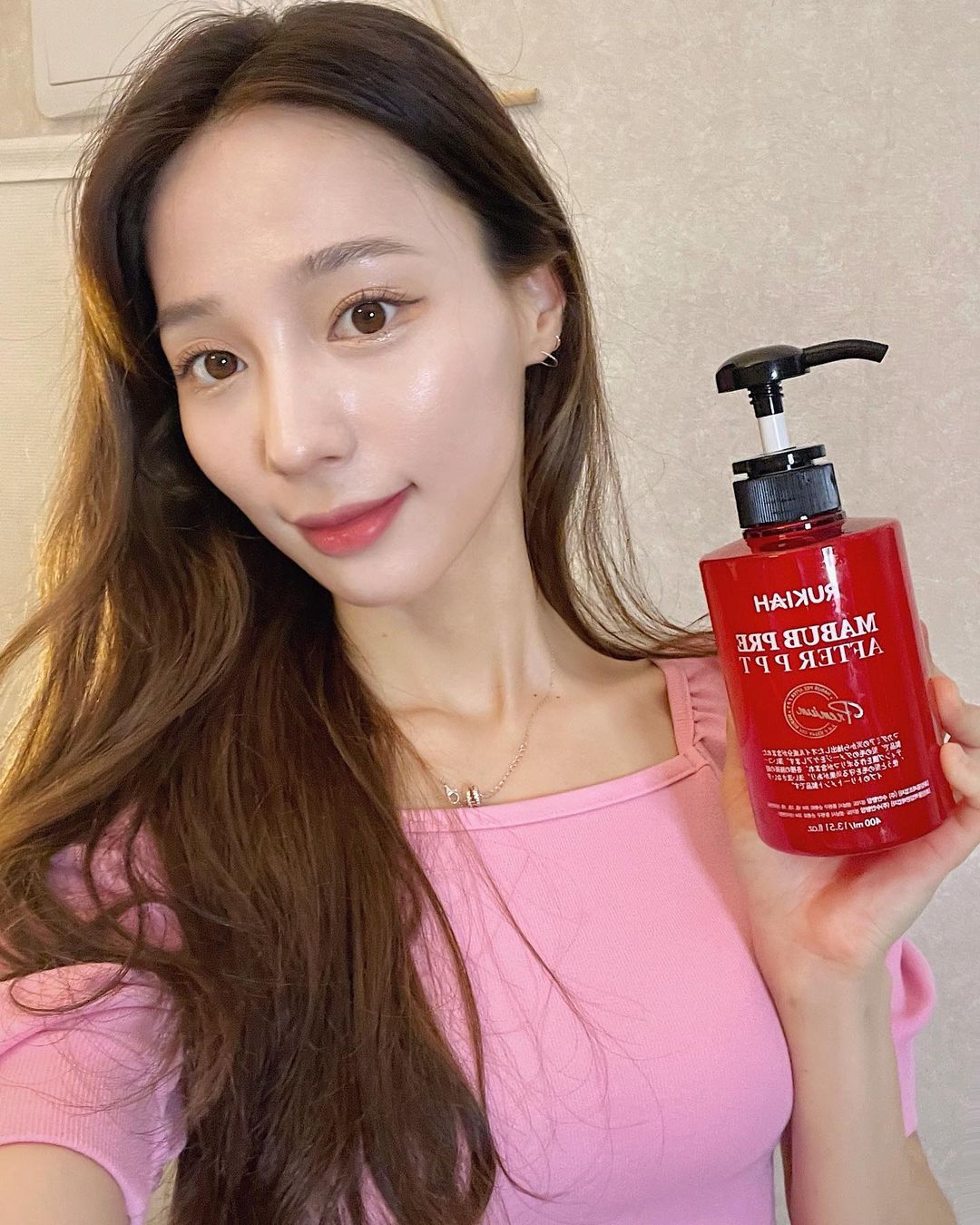 뽀아뽀 ♥ | 뷰티 모델 on Instagram: “#광고 헹구지않는 트리트먼트 마법같은 효과~! 클리닉부터 스타일링까지 루끼아PPT 하나로 완성~! 정말 "루끼아" 이름처럼 헤어에 마법을 입히세요~! 촉촉