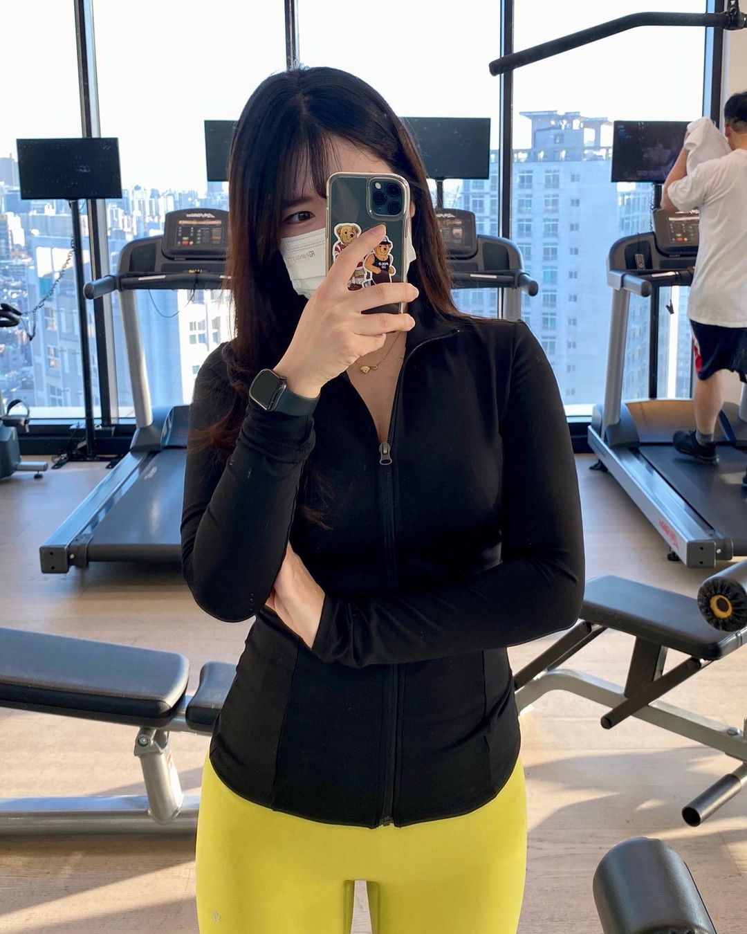 🌷 on Instagram: “#협찬 #뮬라웨어 - 뮬라웨어 착용감 너무 좋타 💛 진짜 완전 부드럽고 y존 부각 1도 없었따 한국의 룰루레몬이라던데,, 이유를 알겠다는 ! - 밝은 색상은 처음 입어봤는데 생