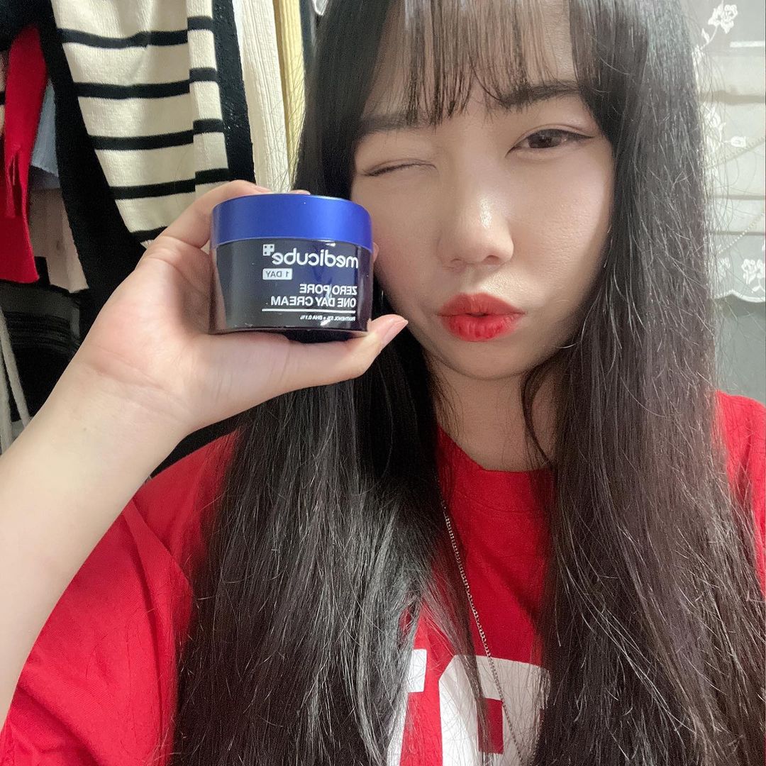 𝑀𝒾𝓃𝓃𝒶 on Instagram: “메디큐브 제로모공 원데이 크림💙 모공케어 전문 브랜드, 메디큐브에서 출시한 진짜 모공 축소 크림이에용 모공 특허 성분 5종 함유로 가로모공, 세로모공, 착