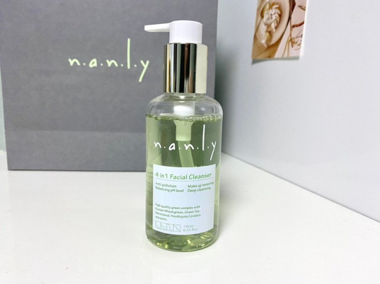 메이크업도 말끔하게 지워지는 난리 nanly 4 in1 무자극클렌저