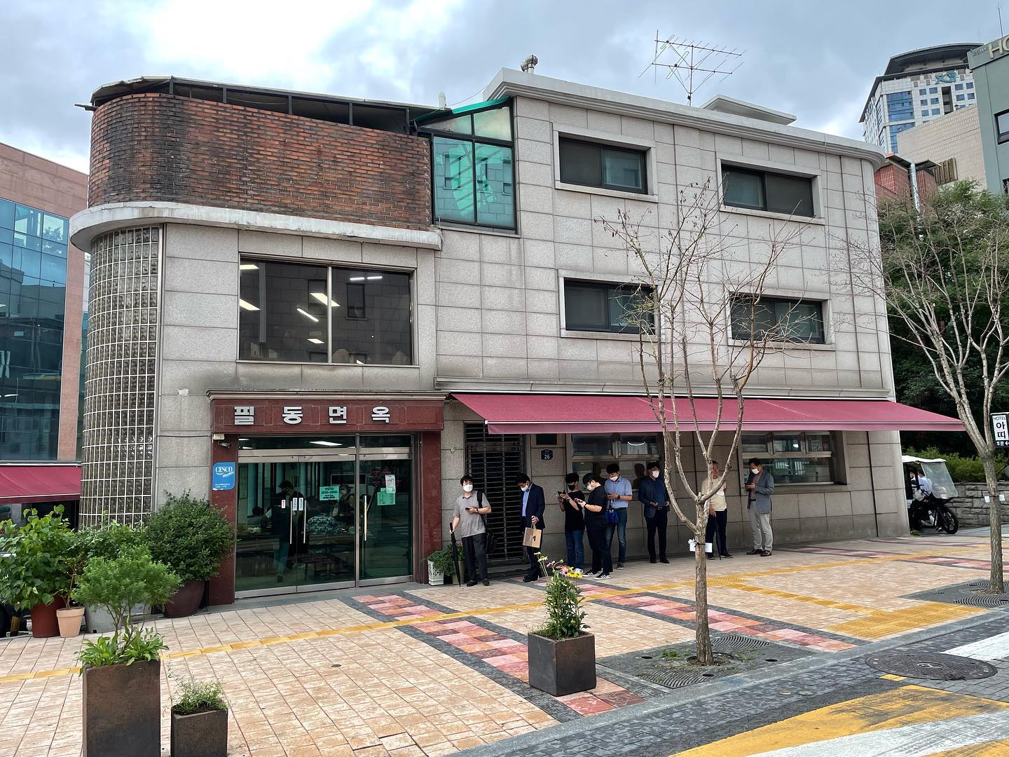 나도 왔다 #필동면옥
성시경의 먹을텐데 보고 찜했던곳
평양냉면도 너무 맛있고
제육도 미쳐따💓