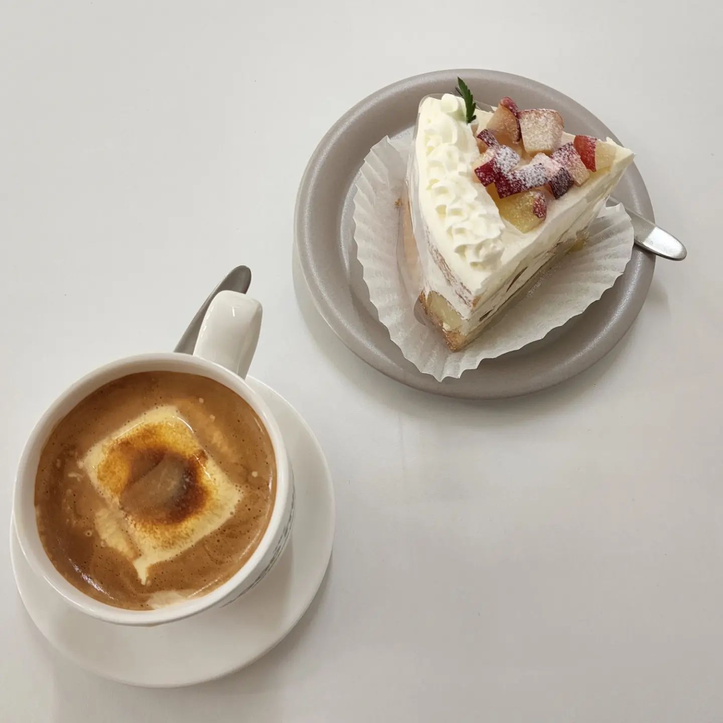 #우리동네 새로생긴#카페#coffee#굿스터프 #굿스터프카페 #good_stuff #복숭아케이크 #아이스크림라떼 #엑설런트커피
#원미초등학교앞카페#원미초등학교

우리동네에  이런 #공간 들이  하나둘 생겨나는게 참~ 반가웁당 긋긋!!! 😁😝❤👍🍰☕️🥤

#부천카페#원미초등학교카페#원미동카페