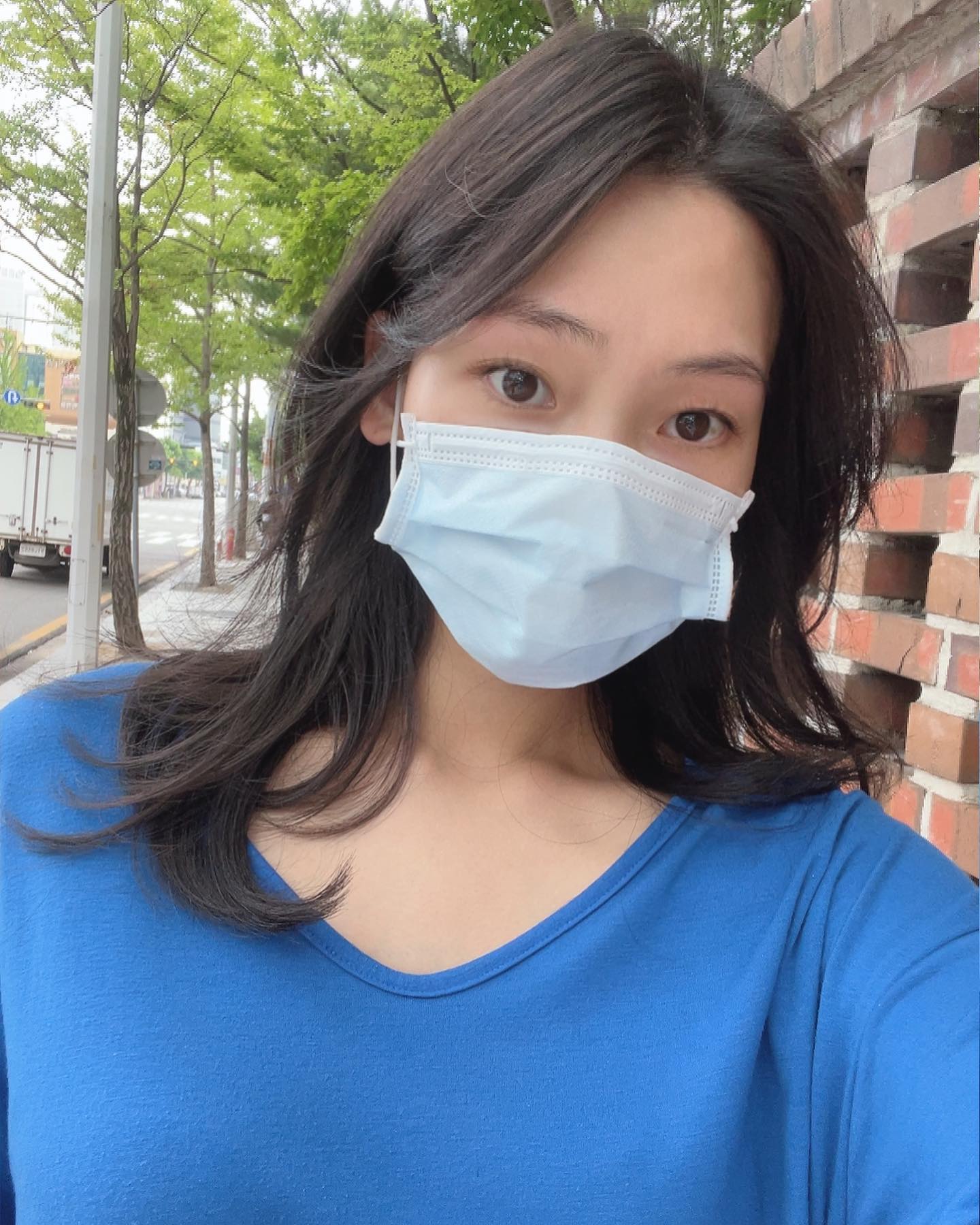 3월 방문 후 7월이 된 오늘 여름이기도 해서 중간머리로 싹둑싹둑~
😃 방문할때마다 너무 예쁘게 컷트해주셔서 감사합니다😇 
중간머리기장에서 층 많이 낸 레이어드컷👍🏻
- #칸군2호점 (연준T)
.
.
.
.
.
#ootd #힐링 #데일리룩 #화요일 #상무지구 #칸군머리를만들다 #광주머리잘하는곳 #레이어드컷