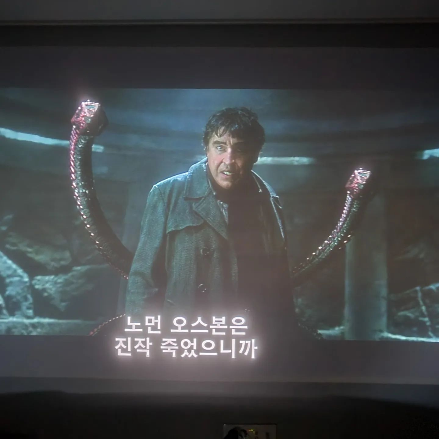 뚜하-!
여러분 일요일 저녁 잘 보내고 계세요??
저는 영화보고 있지용ㅎㅎ
주말은 왜이리 빨리 가는지..후^^;;

음악 영화 게임할때 더 박진감있게 즐길 수 있는
쿠션을 선물받았는데 넘 신기해서 올려봐요ㅋㅋ
저는 음악듣는것도 게임하는거 영화보는거 너무 좋아하거든용

게임은 플스 즐기는데 플스 연동이 안되더라구요ㅠㅠ 플스 연동되면 진짜 재밌을것 같은데..
폰게임 디아블로도 .. 무반응ㅋㅋㅋ

음악이랑 영화는 잘되는데
개인적으로 영화가 괜찮은듯해요
색도 넘 이쁘고 신기신기ㅋㅋ
#비츠기어 #햅틱쿠션 #진동쿠션

☆☆
오토바이 타고싶은데.. 자꾸 비 소식ㅠ.ㅠ
저 인스타 쉬면서 오토바이 3번 바꾼것 같아요ㅋㅋ
조만간 어떤 아이를 데리고 왔는지 보여드릴게용♡

앗 그리고 디엠이 오류인지 저한테 디엠이 안오거나 완전 밑으로 밀려나더라구요ㅠㅠ 답 일부러 안하는거 아니구 확인되는거만 답드리고 있는데
너무 오랫동안 쉬어서 디엠도 말썽인가봐용...ㅠㅠ