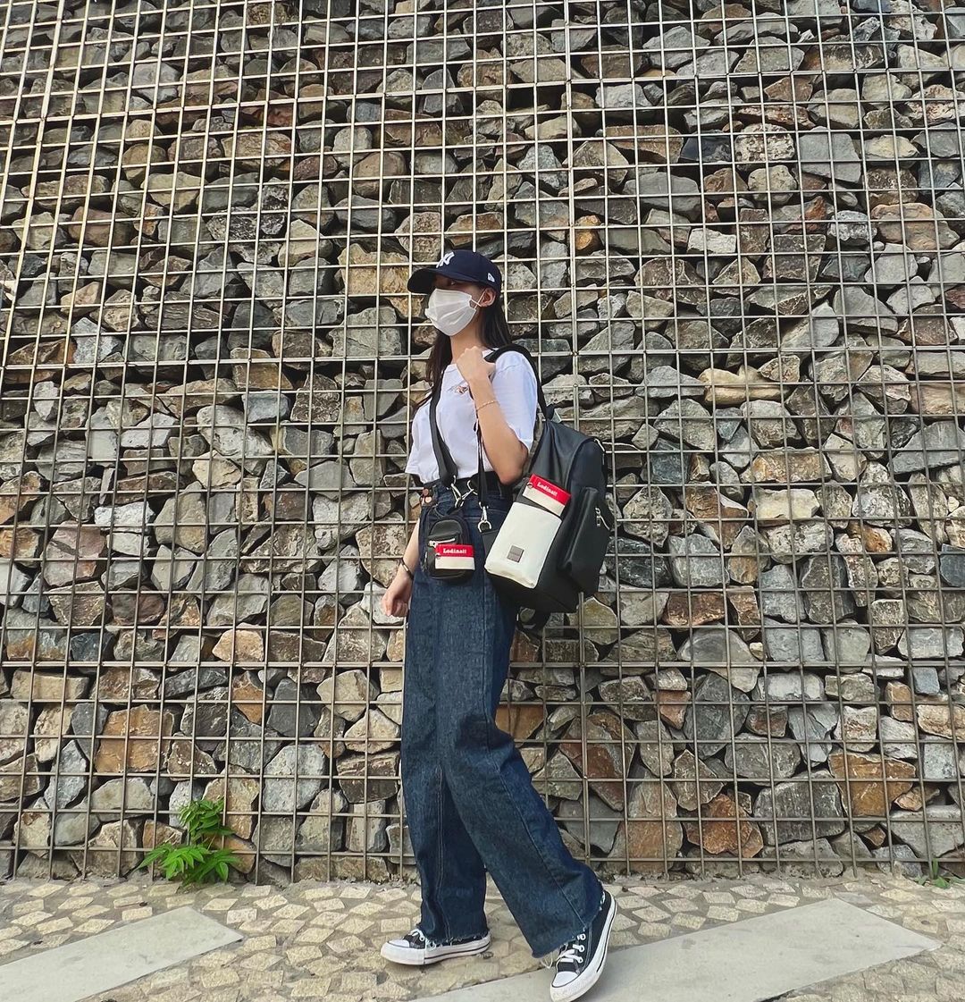 ˗ˋˏ ♡ 𝐉𝐢𝐧𝐠 ♡ ˎˊ˗ on Instagram: “#광고 🏫직장인겸 대학생 📝📚 [ 𝘛𝘰𝘥𝘢𝘺'𝘴 𝘭𝘰𝘰𝘬 𝘣𝘰𝘰𝘬 ] • 𝘛𝘰𝘱 : @maisonkitsune • 𝘉𝘰𝘵𝘵𝘰𝘮 : MOYEN • 𝘈𝘤