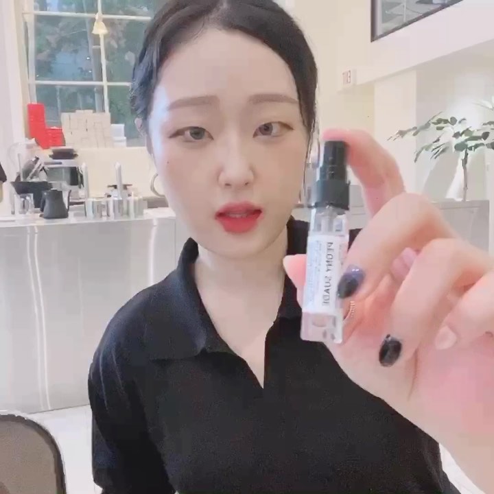@96.jihyun posted on Instagram: “#협찬 BLACKHOBBY🌿 꽃향 향수를 좋아하는 저는 <꽃향기 드레스향수 디스커버리 5종 세트>를 협찬 받아서 사용해보았습니다🥰 그 중 저랑 제일 잘 맞은 향수는 <PEONY