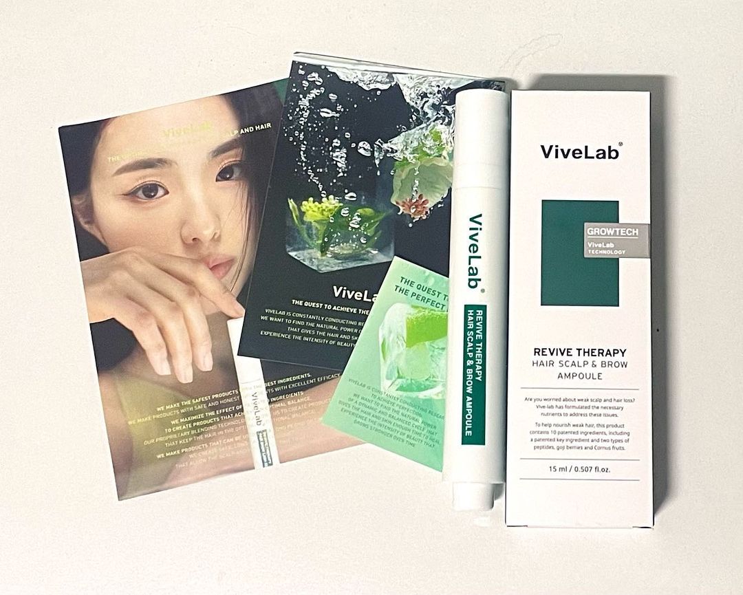 이희아 on Instagram: “#광고 @vivelab.kr 💚바이브랩 헤어라인 눈썹 두피앰플💚 탈모증상완화에 도움이 되는 바이브랩 두피앰플을 2~3주 동안 아침 저녁으로 하루 2번씩 사용해보았어요