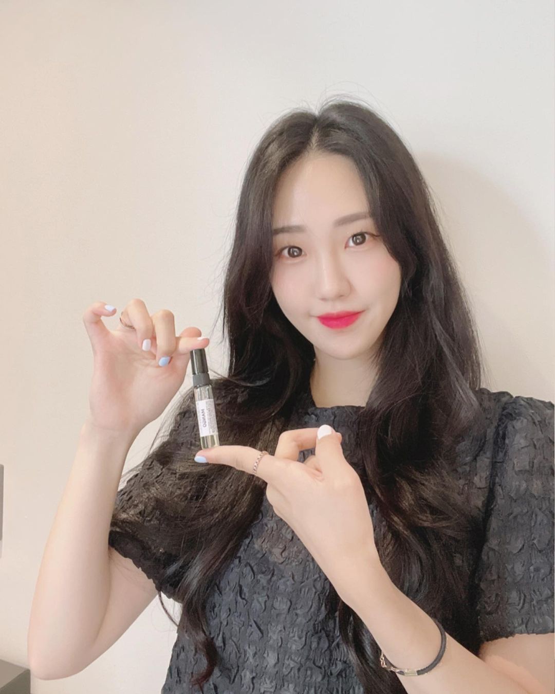 ʚ◡̈⃝ɞ on Instagram: “- #광고 #협찬 @blackhobby_official 우연한 기회로 사용해볼수 있었던 #블랙하비 과일향 향수 5종💛 남편과 저 둘다 개인적으로 향이 너무 진하거나 화장품향이 강하면 머