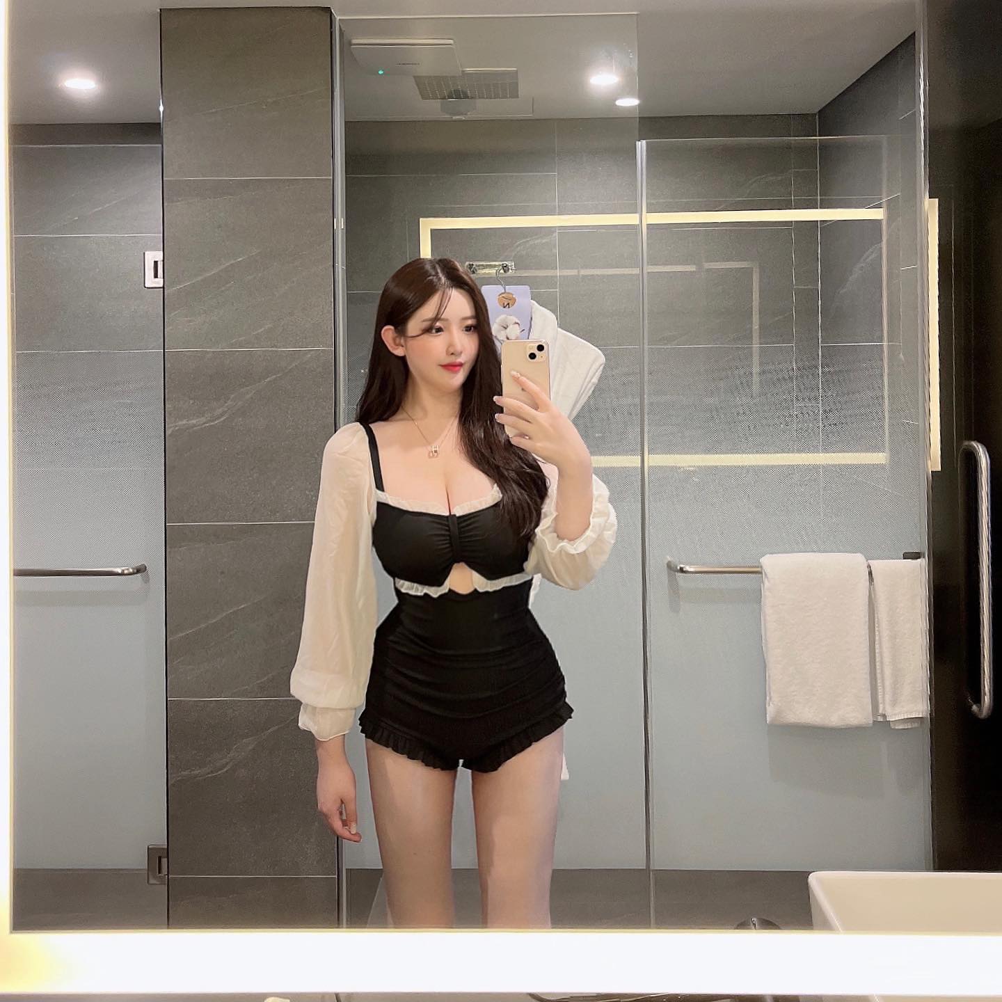 간만에 호캉스 즐겼따🏊🏻‍♂️🫧🤍