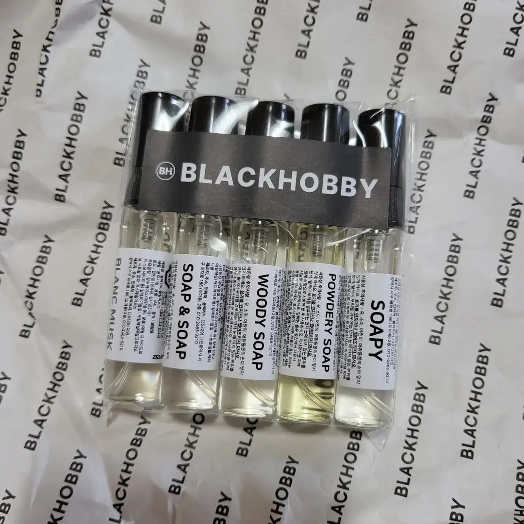 노하은 (Noh Ha Eun) on Instagram: “_ #협찬 X @blackhobby_official [블랙하비] 드레스퍼퓸 5종 디스커버리 세트 블랙하비란 ❓❓ 어두운(Black) + 취미 (Hobby)라는 뜻으로 내면 속 숨겨진 당신만의 취향을