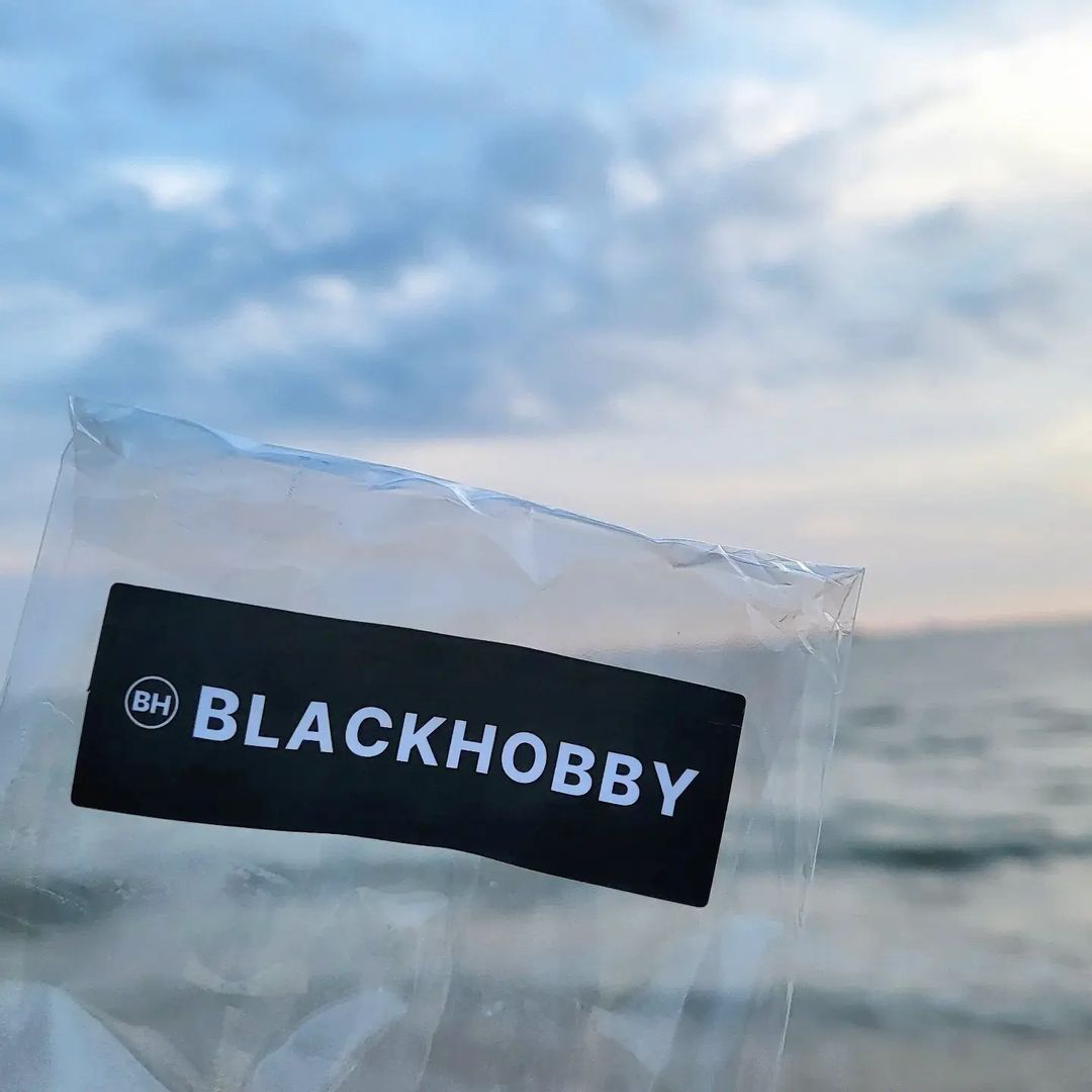 HYEONI (@toox.p) on Instagram: “#협찬 _ @blackhobby_official [ 블랙하비 드레스퍼퓸 디스커버리 ] _ 나만의 향으로 조합해서 사용하기 딱 좋은 다양한 500개의 향 종류와 작은 사이즈🧴 요즘 블랙하비로