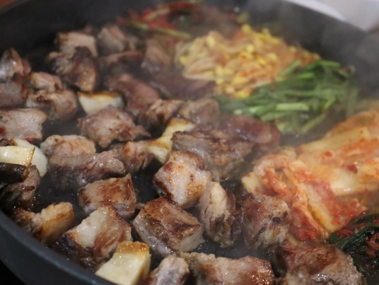 구미 맛집_ 꽃돼지식당 구미본점_ 인동대창/삼겹살맛집