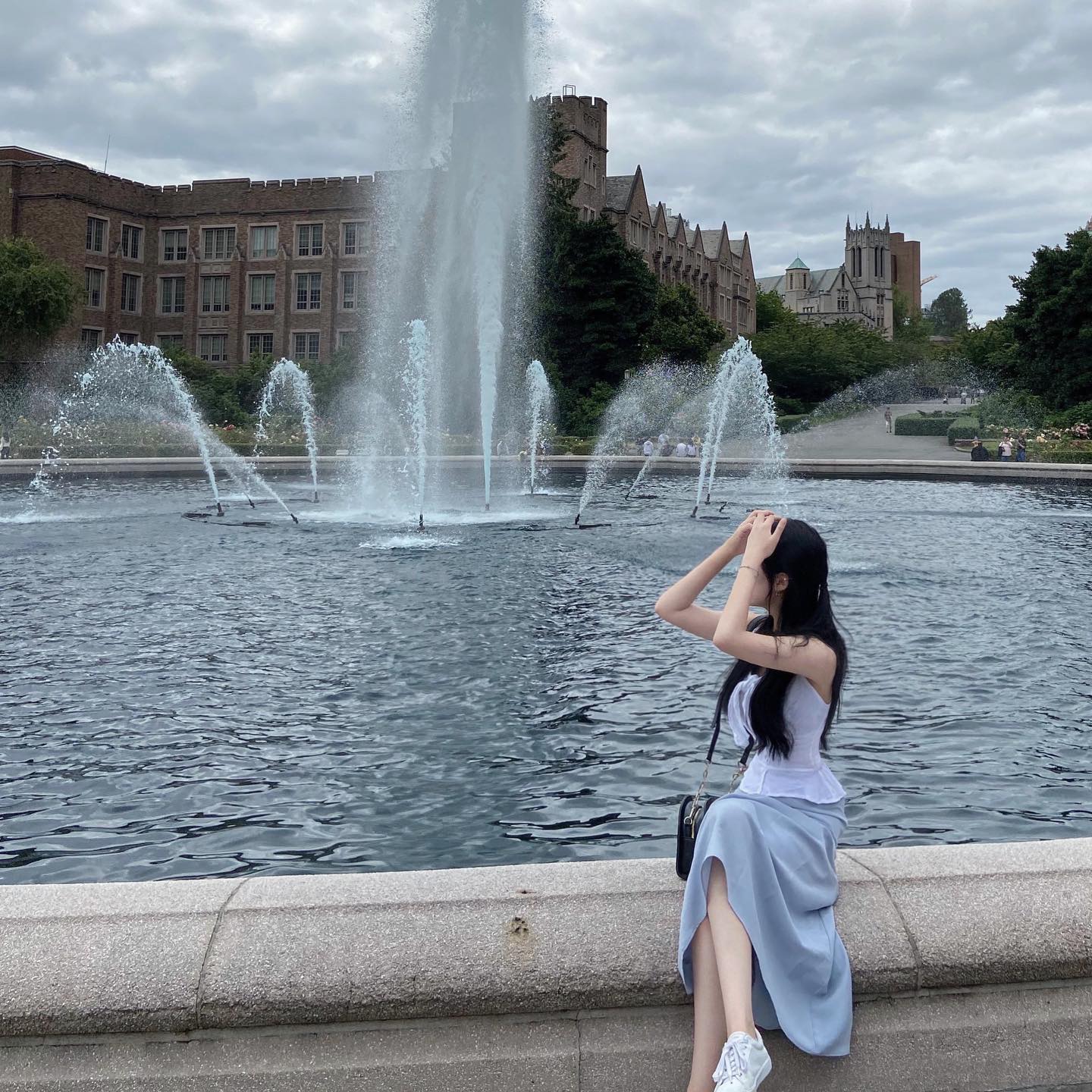 Today's weather is so 꾸리꾸리

#UW #universityofwashington #university #like #좋아요 #좋반 #좋테 #seattle #washington #시애틀 #다운타운 #downtown