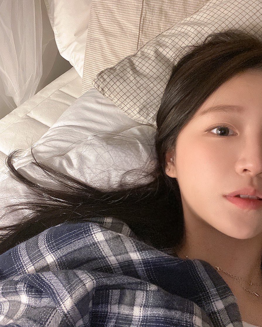 반쪽짜리 셀카롱 🫣