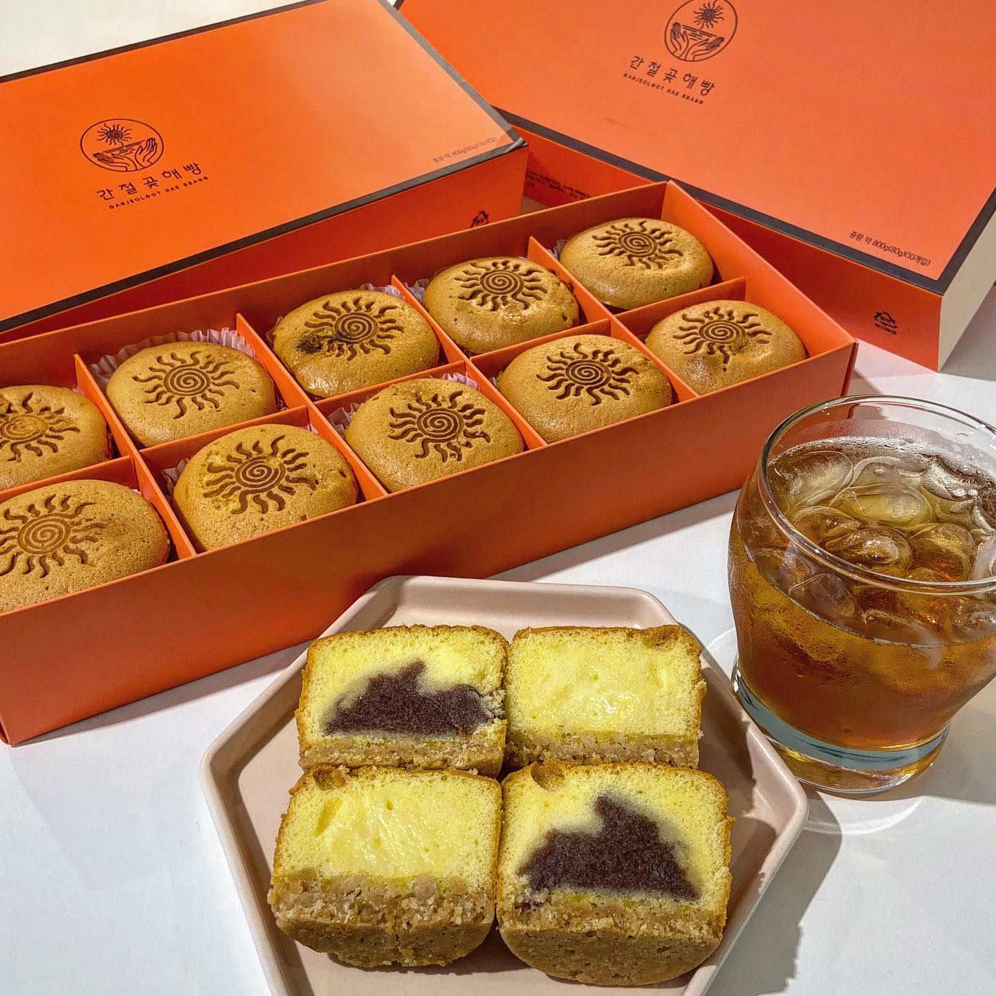  “#협찬 🧁간절곶해빵 카스테라+커스터드크림+소보로의 꿀조합으로 특허받은 해빵🧁 울산을 여행가면 꼭 먹어봐야하는 빵일 정도로 울산의 명물로 자리잡았더라구요💖 이젠 직접 방문하지 않아도 택배로 받을수 있으니 완전 개꿀! 해빵은 한박스에 열개씩…”