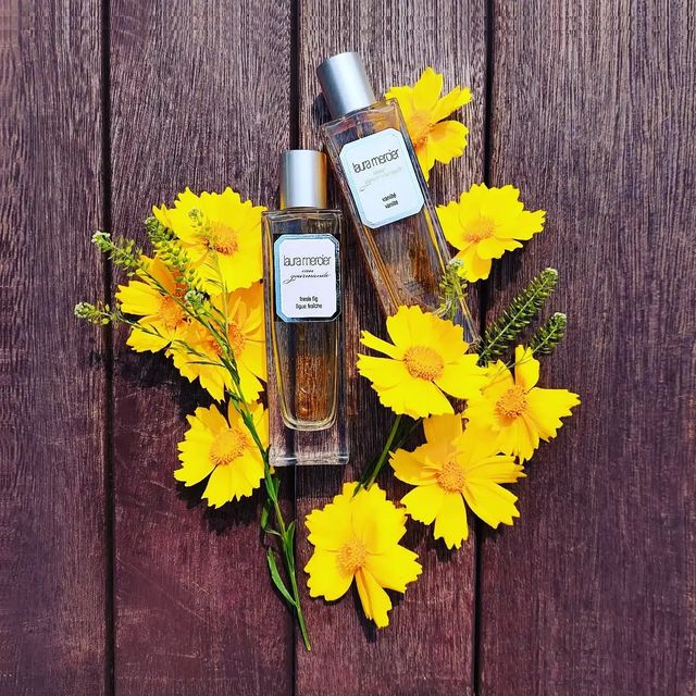 이선민 on Instagram: "로라 메르시에(Laura mercier) 구어망드계열 니치향수 (구어망드-불어로 미식가라는 뜻.맛있는 음식의 향이 나는 향수♡바닐라 코코넛 과일등 달콤한 향이 많음) ♡프레시피