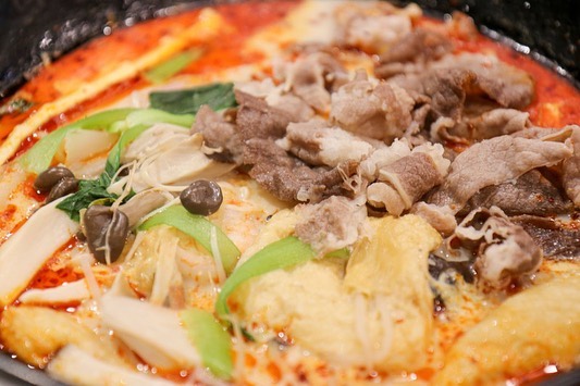 신라마라탕 동대문두타몰점💕
xsxsxoh_ 랑 함께 마라탕, 마라샹궈에 소주!

아무렴 낮술은 즐거웠고
오랜만에 두타가서 좋았고
마라 먹어서 좋았다
니가 40분 늦은 건 안 좋았다 
ㅎㅎ 🤎

#동대문역맛집 #동대문맛집 #동대문마라탕 #신라마라탕 #마라탕 #마라샹궈