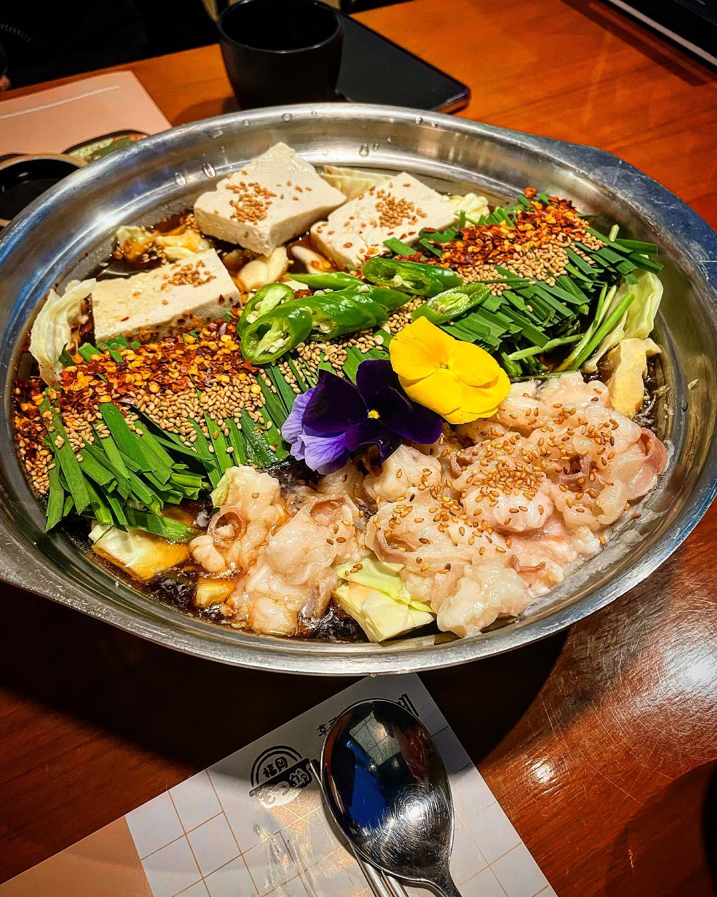#안산

🛖 경기 안산시 단원구 예술대학로 9 보배프라자

#후쿠오카모츠나베 #중앙동 #모츠나베

한동안 모츠나베에 빠져서 엄청 자주 먹었는데 체인인데도 맛있는 모츠나베!! 맛조절도 가능하고 찍어먹는 소스들도 여러가지 있고 양도 많다!!
맛있게 모츠나베를 먹고싶다!! 하면 여기 후쿠오카 모츠나베 입니다!!😎🙆🏻‍♂️
