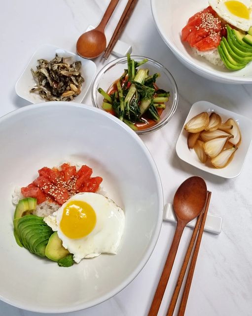 냐미냐미 on Instagram: "🔥불명란덮밥 비린맛 하나 없고 짜지 않고 매콤해서 짱짱맛👍 불닭소스보다 살짝 덜 매우면서 젓갈의 감칠맛이 돌아서 울집 식사 친구들이 완전 맛도리라네요ㅋㅋㅋ