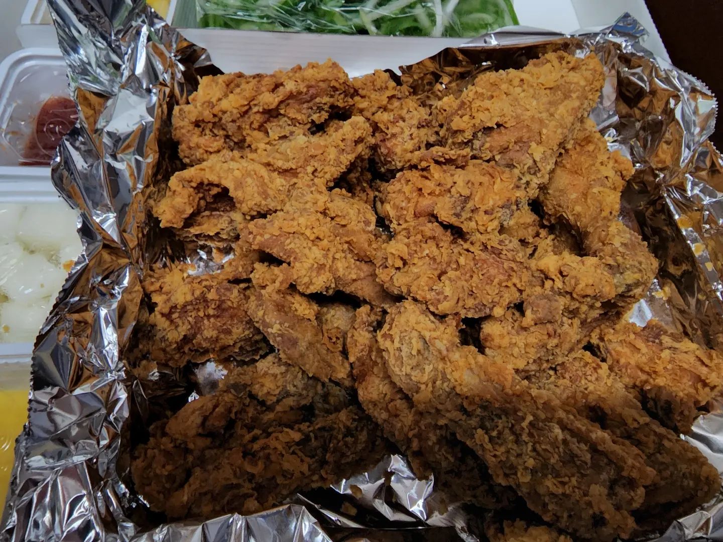 오랜만에 치킨이닭 ㅎㅎ

#치킨은언제나옳다 #치킨스타그램 #치킨은살안쪄요