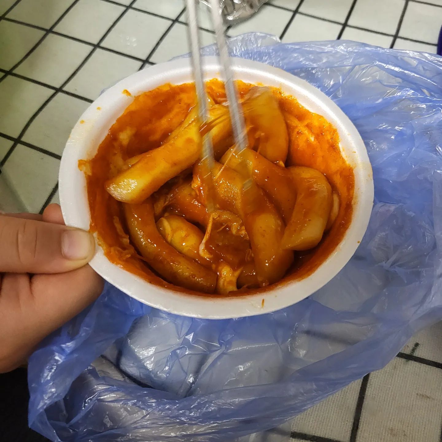 엄마먹으라고 사다준 #떡볶이
#갬동 엄마는 사실
#떡꼬치 가 땡겼지만
#치즈떡볶이 만들어준
#청말띠아들 #9살아들 #고맙고맙
#마음착한아들 #쵝오