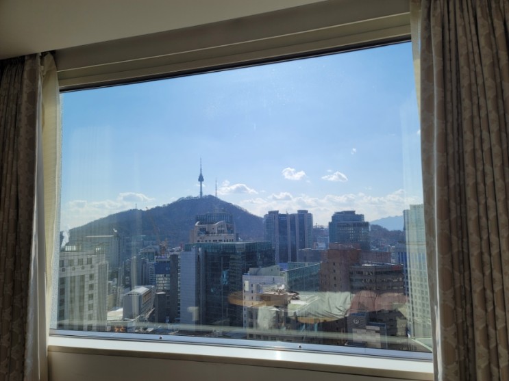 내돈내산 롯데호텔서울 호캉스 라운지 룸컨디션 남산뷰 (클럽디럭스 더블)