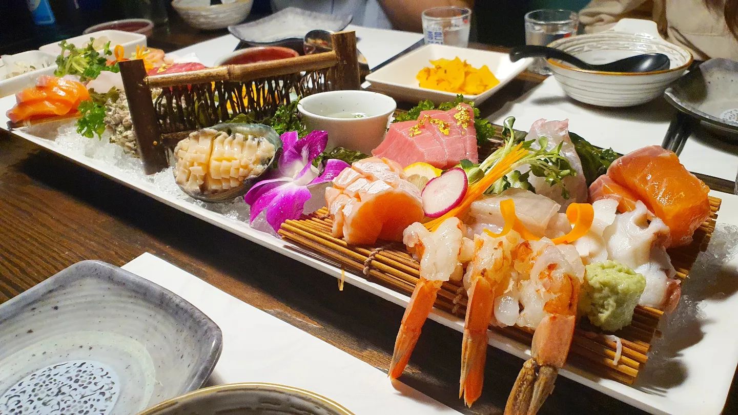 룸에서 조용하게 대화하면서 술 마시기 좋은 곳
#서면룸술집 #서면술집 #서면술집추천 #서면이자카야 #서면이자까야 #서면간지츠 #서면사시미
