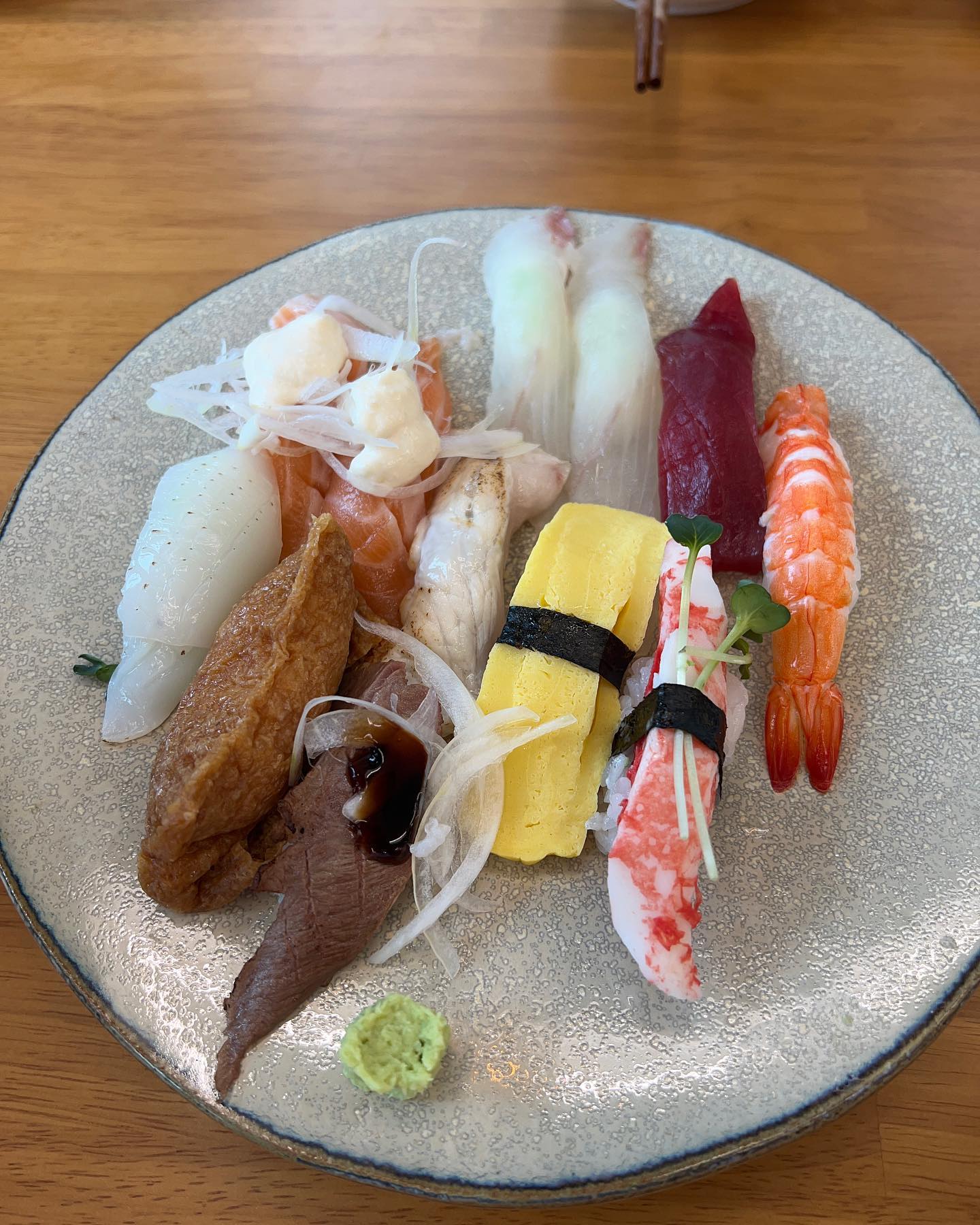 신상 #정실맛집 😋

지나가다 우연히 들렸는데
음식들이 깔끔하고 맛있었어요 👍

자주 올 듯합니다 🫡

#제주초밥맛집 #제주초밥 #제주해물우동 #제주회덮밥맛집