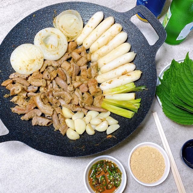 김채아 on Instagram: "#협찬 곱데이 초벌 손질된 소곱창, 특양 미즈마켓🍻 ⠀ 창자 러버🤎🤎🤎 곱데이 초벌 소곱창과 특양을 먹어봤어요! ⠀ 조리하는건 엄청 쉬워요! 패키지에 적