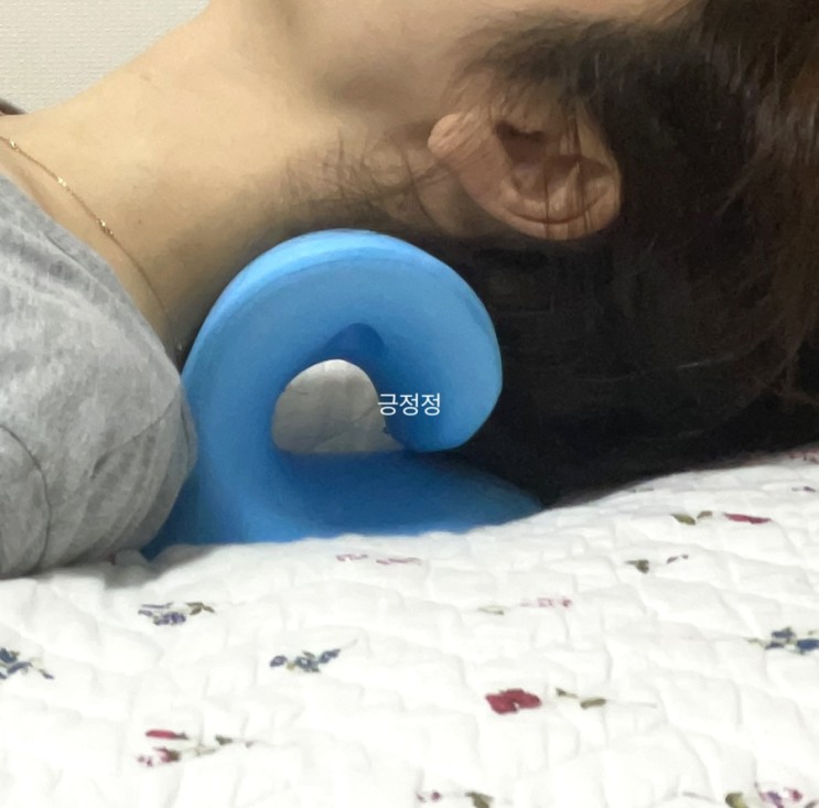 거북목에 도움되는 넥스트레쳐 목스트레칭기