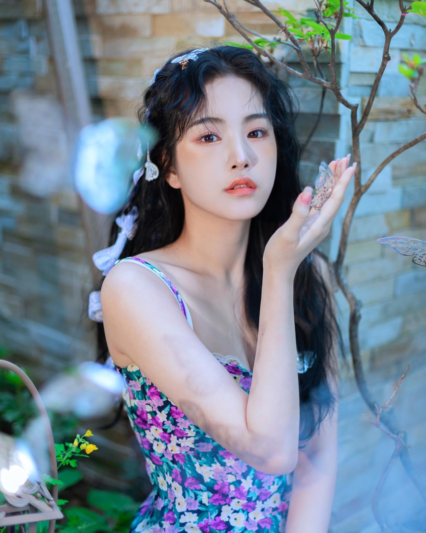 여름이 가기전에 내 사랑들이랑 찍은고💕💕
.
📷 : nana_with__ 
💄 : m.up_bee2 
.
.
.

#나비#나비스냅#스냅#스냅사진#사진#배우#신인#신인배우#광고#웹드라마#드라마#오디션#소속사#신인개발팀#98년생#25살#데일리룩#데일리#ootd#평창동#여름#홈스냅#프로필#가을