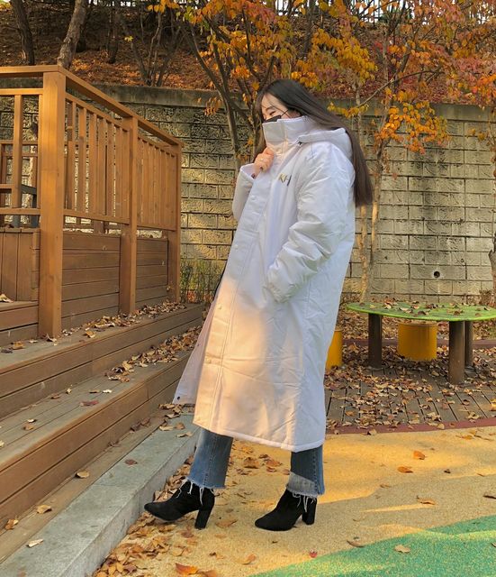 해올🌿💚 on Instagram: "🤍@khu_shop_official #제품협찬 경희대학교 공식 공동구매 기념품샵 🏛쿠샵🏛 설마 아직도 모르는 사람 없지?!?? 추운 겨울에 코디도 신경은 써야겠고 추위도 견딜 수 없