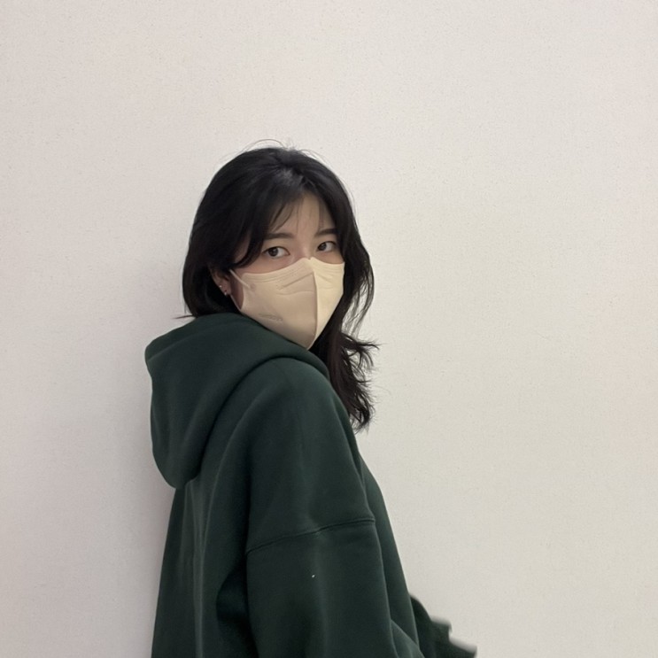 남녀공용 후드티 추천 | 멋스러운 소재와 디자인이 돋보이는 브랜드, 카아리아 Kaaria💚🖤 후기, 착샷