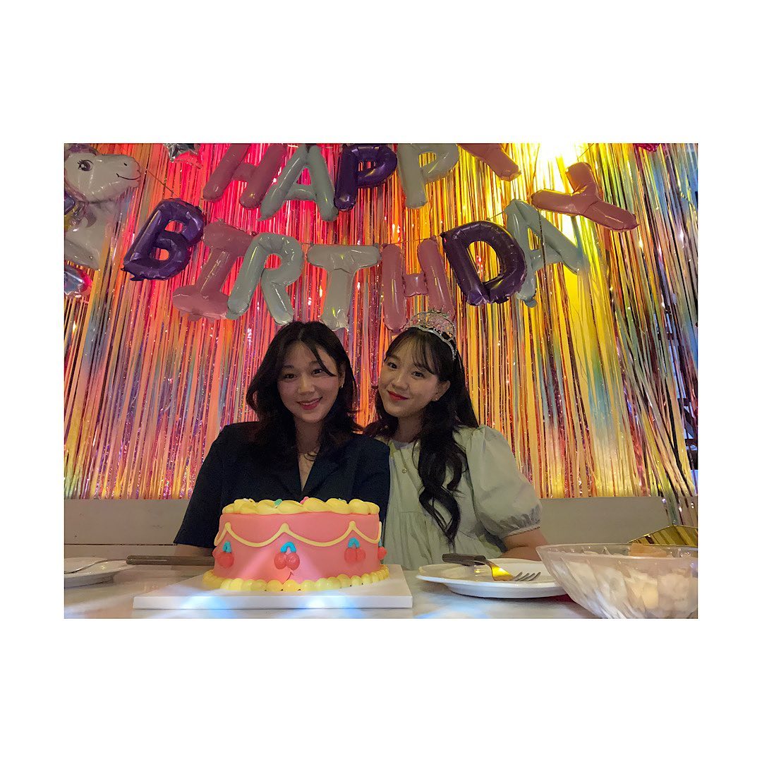 🎂HAPPY BIRTHDAY🎂
아이를 낳고 나니, 생일의 주인공은 엄마다!! 라는 생각이 들어 부모님께 감사하다는 연락을 드리지만 신이나는건 어쩔 수 없나보다 🤷🏼‍♀️
-
하진맘의 서프라이즈와 오빠의 무계획인듯 계획적인 플랜으로 인해 행복하게 보낸 생일😄
나도 이제 서른 ,, 🥺
