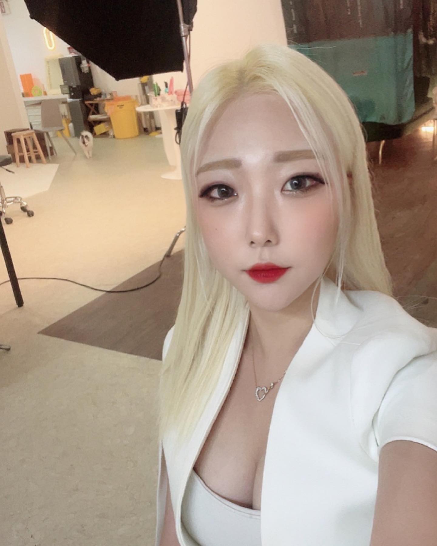 아직 촬영본 안올렸는데 우째?