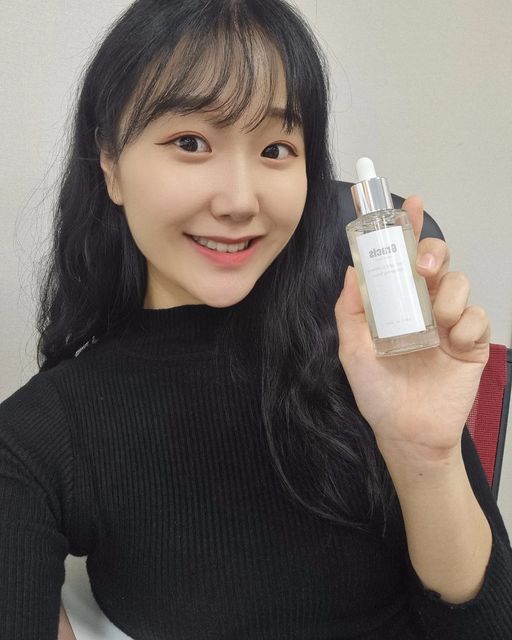 ᴷᴵᴹ ᴿᴬᴴᵁᴵ on Instagram: "#광고 햇빛이 진짜 장난 아니였죠ㅠㅠ 최근에 미백제품을 사용해봤는데 자극적이지 않으면서 효과가 넘 좋아서 이렇게 소개해요💗 보통 미백제품 상세페이