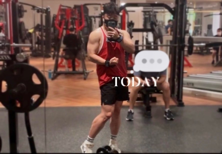 #daily #오운완🏋️ #workout 
.

.

.
헬린이의 운동일지
목요팅 어깨루틴🔥🔥🔥

스트레스 만땅인 하루였지만...

No.2 하기싫은 운동이 어깨...
하지만 오운완😤

어깨 강화+🔥🔥🔥 
성공한거 맞겠쥬??? 🤣

헬린이는 더 성장해 보겠습니다 💪🏻

굿밤🌙 

(그나저나... 살은 잘빠지고있나🤔)