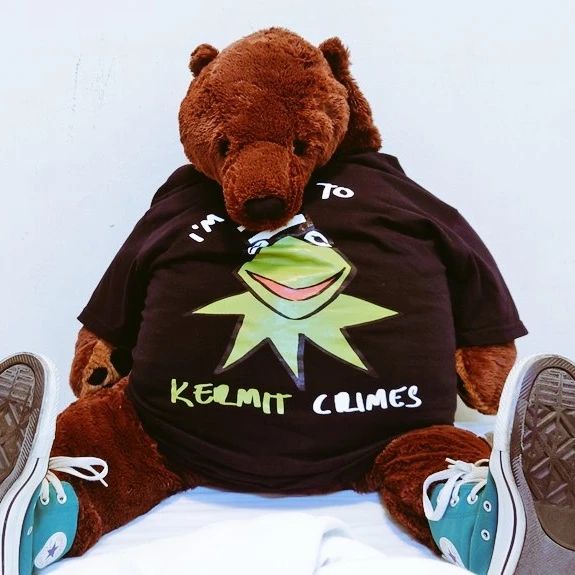 model ♡♡
buy your own kermit crimes shirt at the link in bio!!!!!!!
#igasia #igmy #buylokal #buylokalmy #pasarmaru #boyfriendsofinstagram