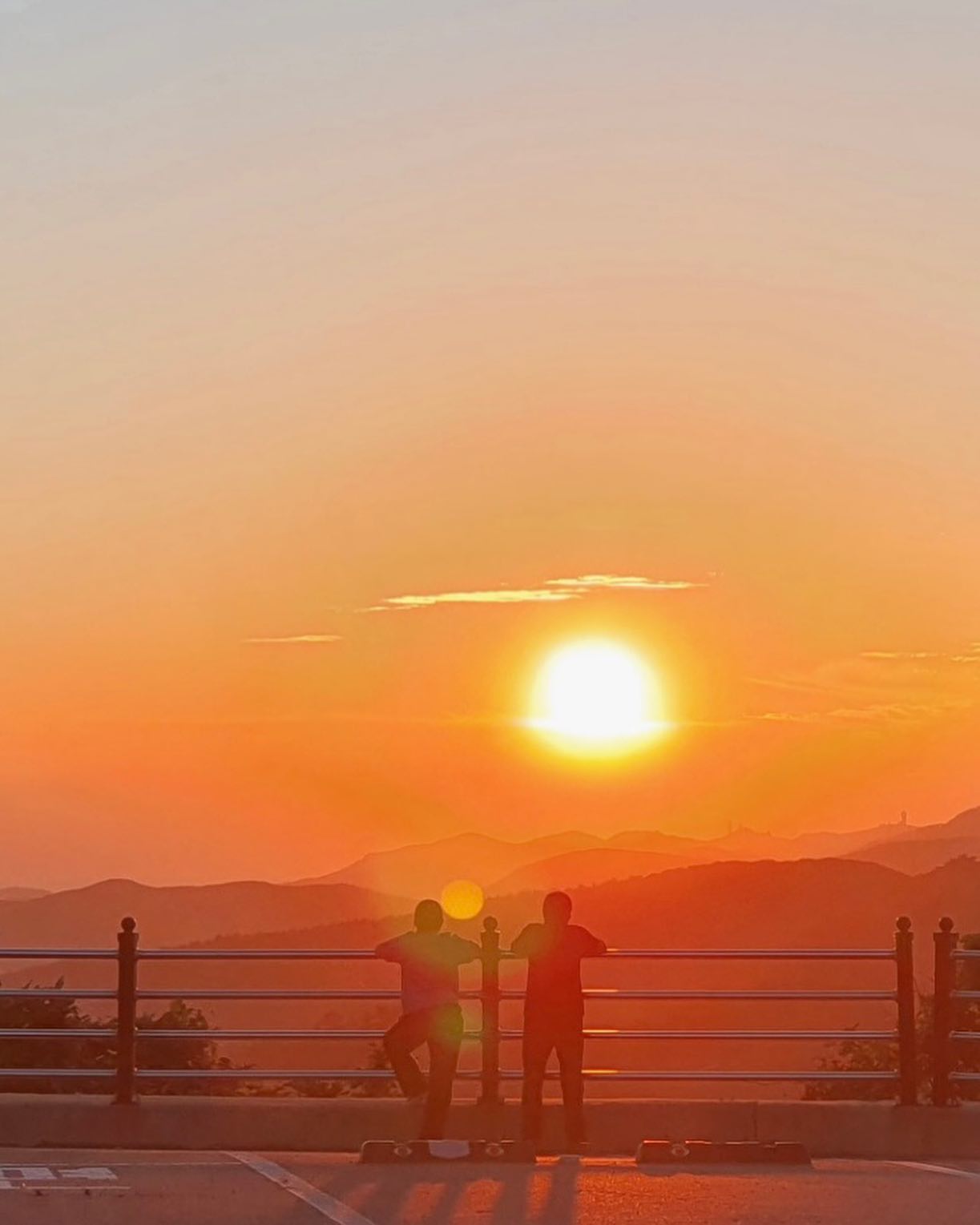 👨‍👧🧡🌞