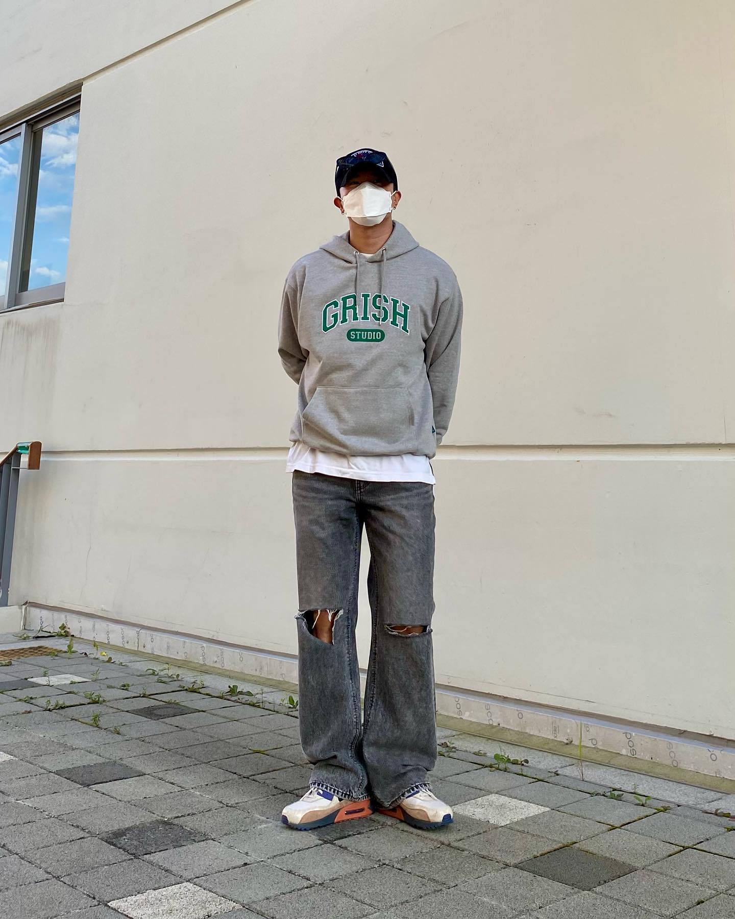 #협찬 찐가을 온거 같으니! 후드티를 꺼내입기🙉

grish_official 에서 후드를 제공받았습니다👍🏻 그레이 후드티는 진리인데.. 상당히 잘 뽑네요🤍💚