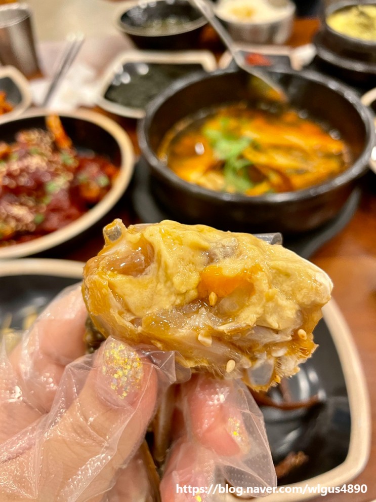 부천간장게장 꽃게와밥 : 알과 살이 꽉 찬 게장맛집!