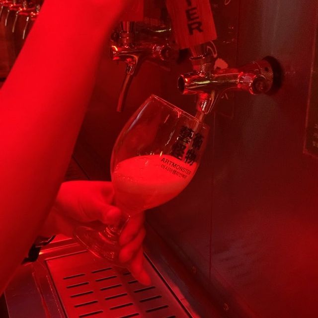 ෆ̈먹⩟타ュ램ෆ̈ 푸딩피치🍑 on Instagram: "#광고 [아트몬스터_강남점] 아트몬스터하면 강남핫플? 맥주맛집? 피자맛집? 강남 홍콩?이라는 키워드가 생각나는 곳이죠!! 평소에도 핫플로 넘나
