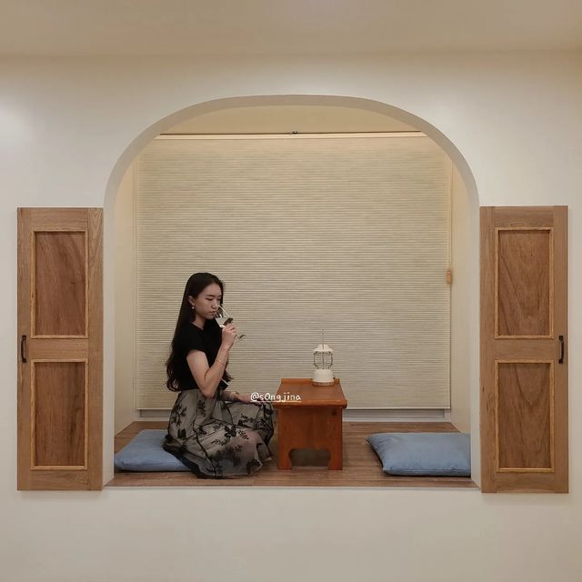 진아 on Instagram: "#숙소제공 #협찬 5초면 바다로 갈 수 있는 갈 수 있는 5초 바다별장! 365일 갯벌 체험이 가능하고 고급스러움 바베큐 그릴에 고기 먹었는데 뒤집지 않아도 알아서 익으니 너무