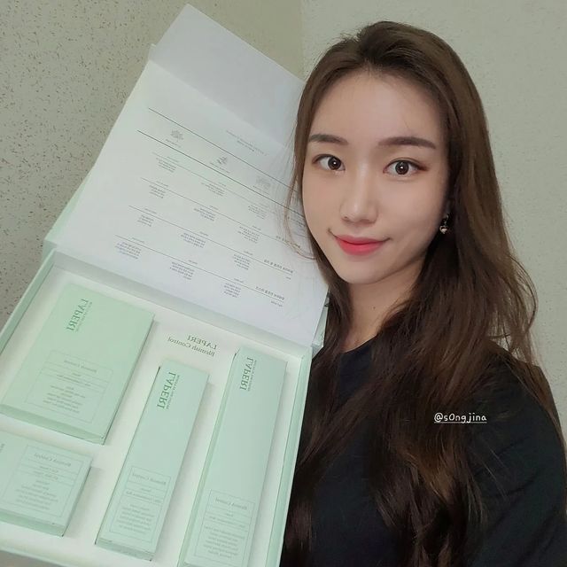 진아 on Instagram: "#협찬 피부의 열감으로 과다한 유분과 트러블이 올라와 홈 케어 관리가 필요한 요즘, 지복합성 피부 고민을 해결해 줄 블레미쉬 컨트롤 세트! 과다한 피지, 모공을 조절에
