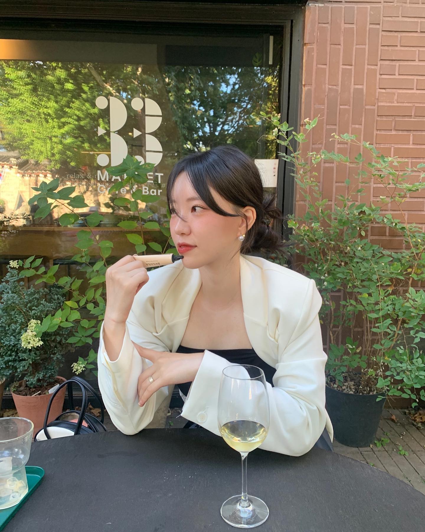 #광고 

노화 때려잡기 장인인 shaishaishai.official에서 아이크림 개보오오옹박두! 아이크림 하나로 주름방지/다크서클컨실러/톤업크림까지 원큐🤍

#shaishaishai #샤이샤이샤이 #바나나컨실아이크림 #아이크림추천 #파데프리 #쌩얼메이크업 #