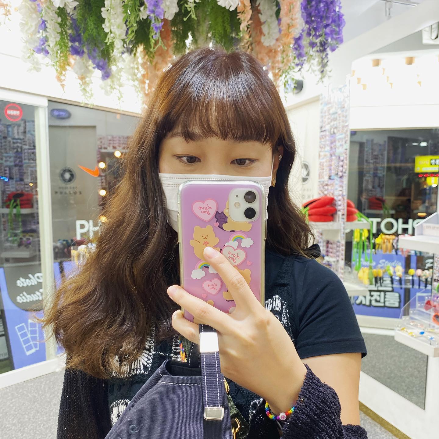 🤑돈암동 루틴🤑
미래한테 머리하고
피어싱언니랑 수다 떨면서 전체 교체하면
기분이가 좋아진다😉
스트레스 그만😭