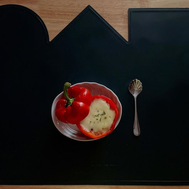 현아엄마 / 영주 ☻ on Instagram: "리현이(@my_rihyun)네에서 보내주신 파프리카 📦 얼마나 정성들여서 기르셨는지 보자마자 이렇게 알차고 예쁜 채소는 처음이라며, 감탄 또 감탄.. 👩🏻‍🌾