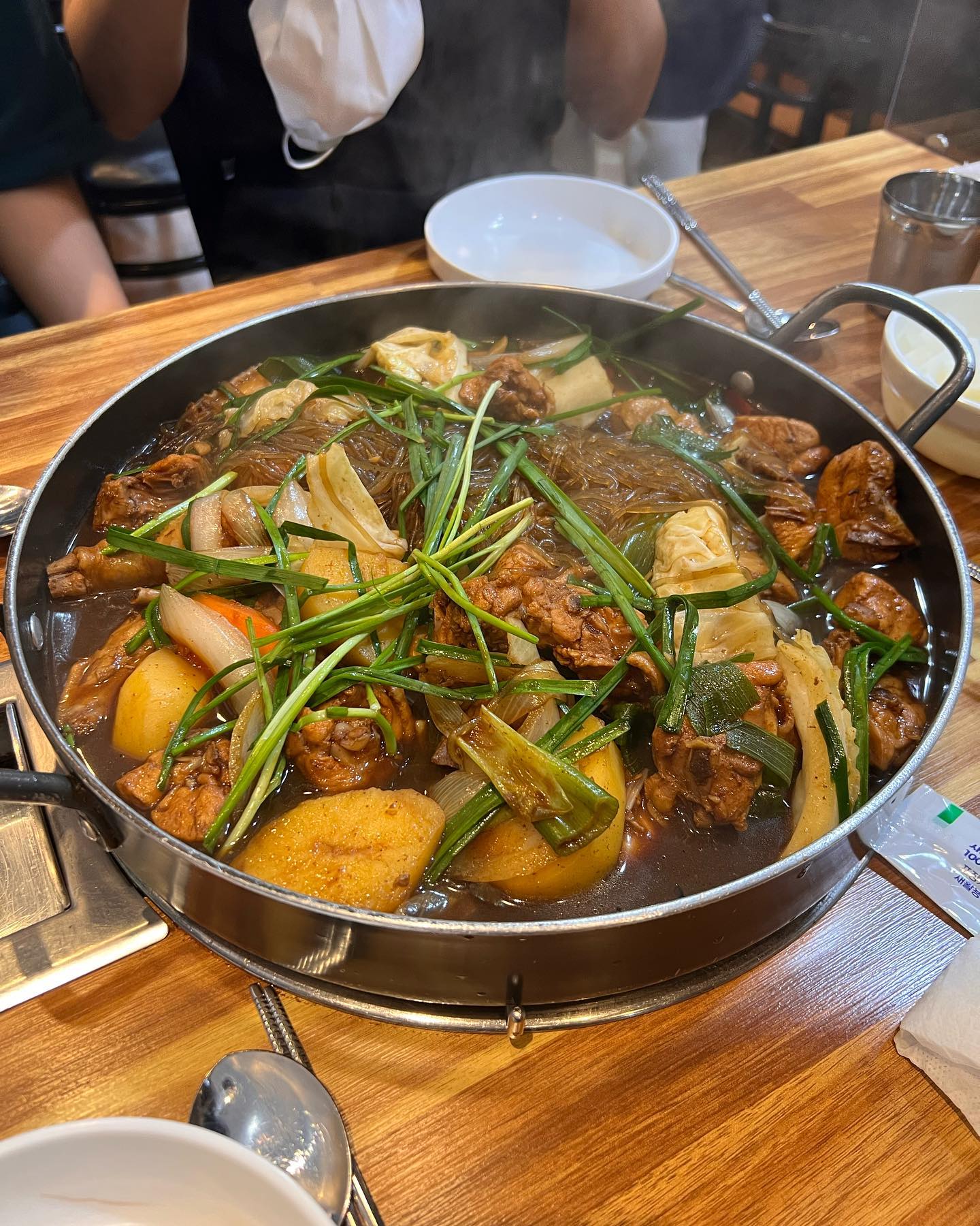 안동에 와서 찜닭을 먹어봤당 #안동시골찜닭 #안동 #안동맛집 #찜닭 #맛집 #당면사리