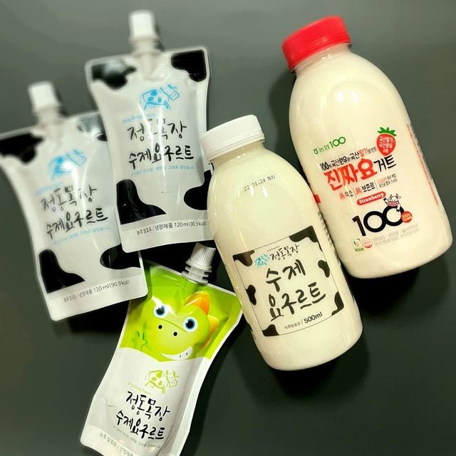 소라 on Instagram: "#협찬 온가족이 안심하고 먹을 수 있는 수제요거트 .. ♡ . 개인적으로 요런거는 단거 별로 안좋아하는데, 많이 달지도, 그렇다고 엄청 새콤하거나 그러지도않고! 진짜